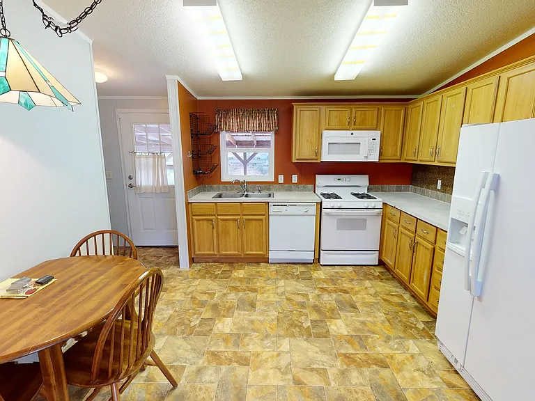 65 N McElhaney Ln — Photo 10