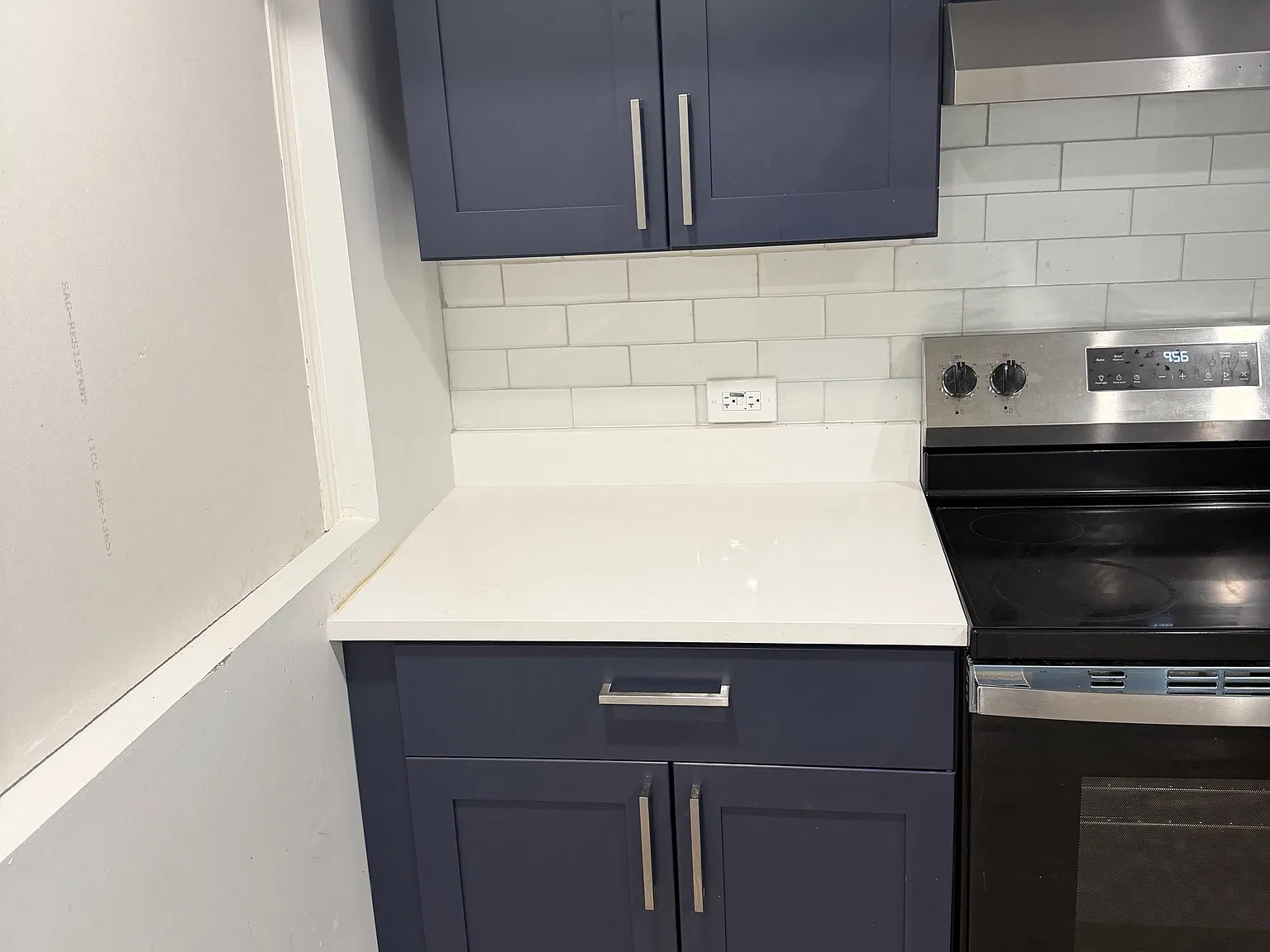 2 bed, 1100 sqft, $1,700 — Photo 3