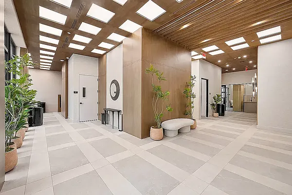 Rented by Watermark Capital Management LLC | media 13