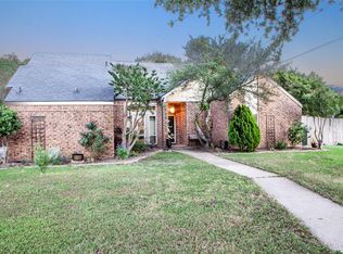 810 Highland Hills Ln, Highland Village, TX 75077