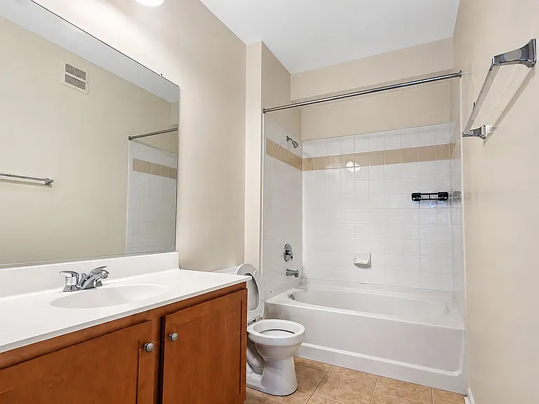 15 - Secondry full bathroom_06292026