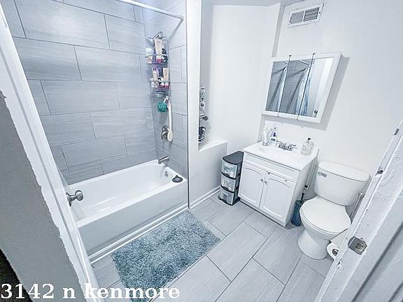 5th image of 3142 N Kenmore Ave #1716