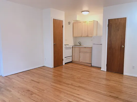 Rented by Nest Seekers International | media 12
