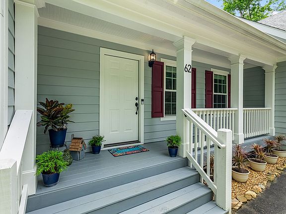 5th image of 62 Spalding Ct