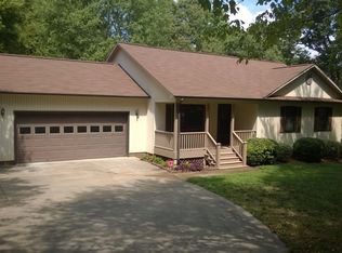 6887 Forest Manor Dr, Denver, NC 28037