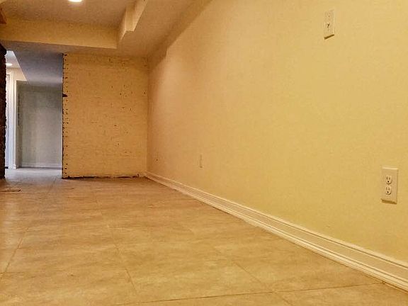 5th image of 870 Hart St APT 1R