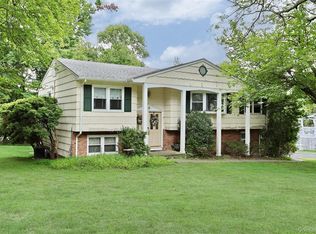 40 Eastbourne Dr, Spring Valley, NY 10977