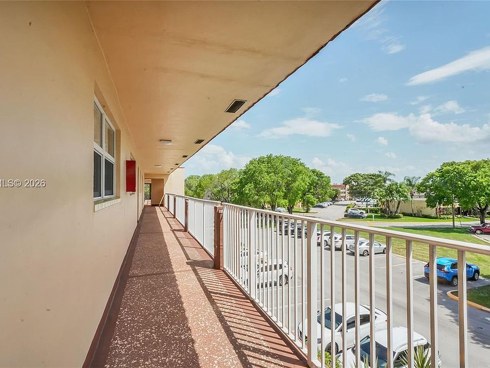 1st image of 2811 N Pine Island Rd APT 302