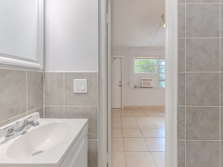 5824 McKinley St #2 — Photo 1