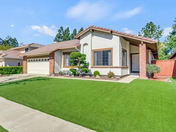3853 Fairlands Dr, Pleasanton, CA 94588