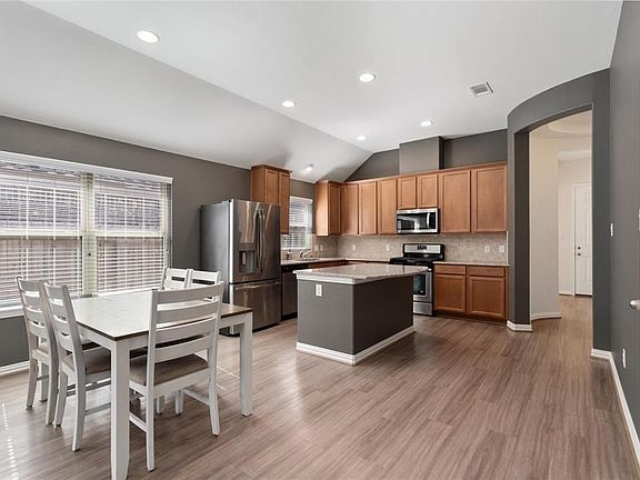 5th image of 12417 Berberry Dr