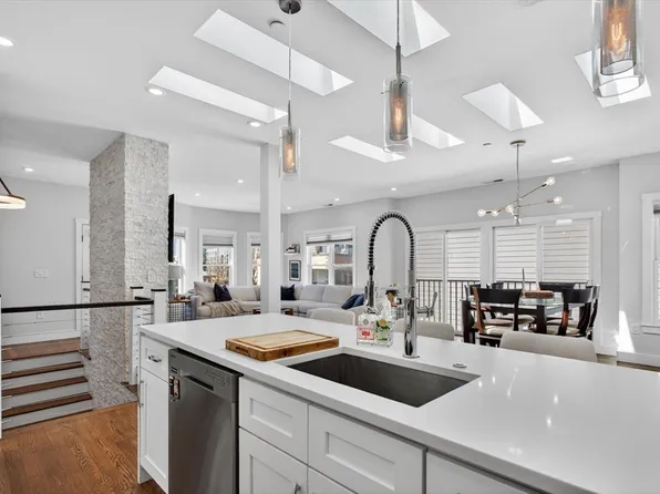 15 W Bellflower St, Dorchester, MA