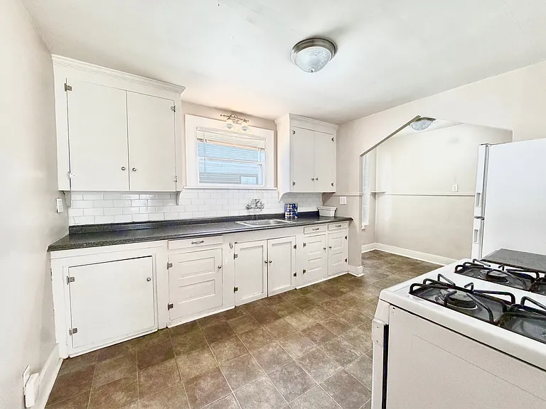 145 Whitehall Ave #2 — Photo 7