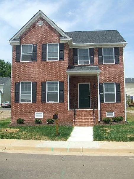 605 S Allen Ave