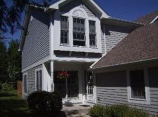 772 Regency Park Dr, Crystal Lake, IL 60014