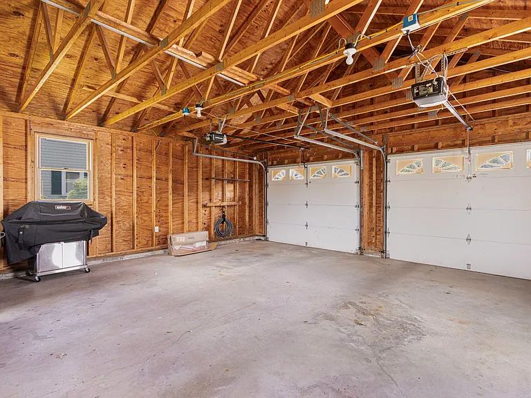 4 Maloney Ln — Photo 28