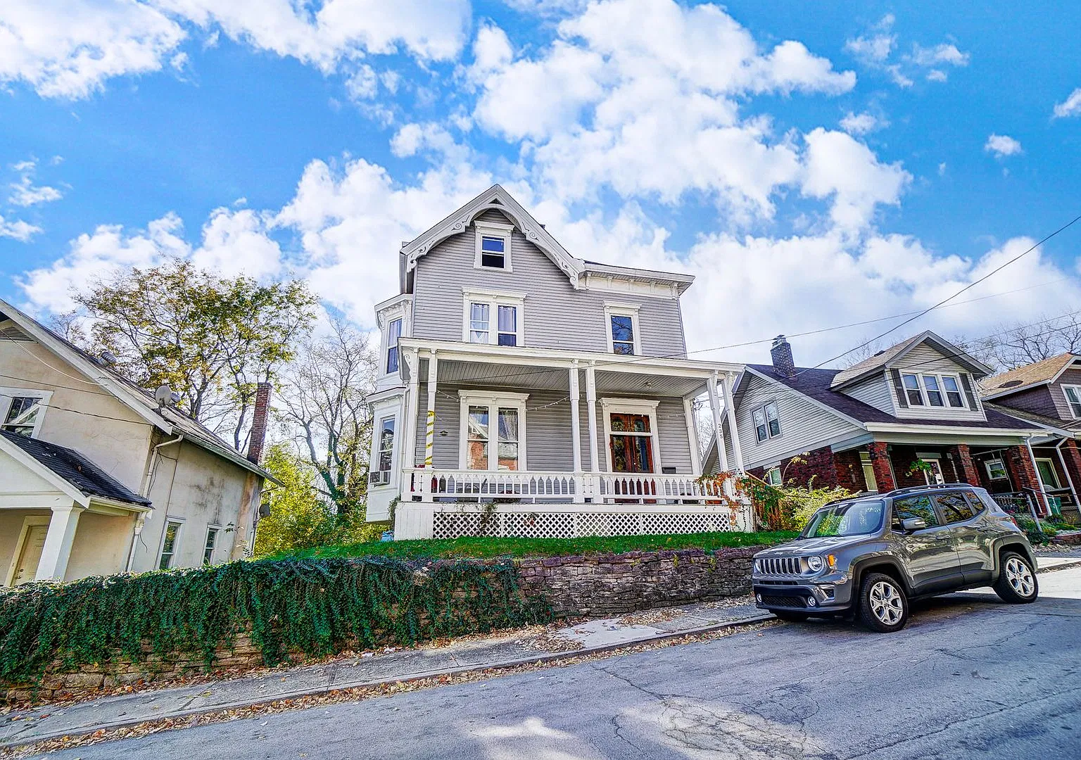 235 McCormick Pl. — Photo 3