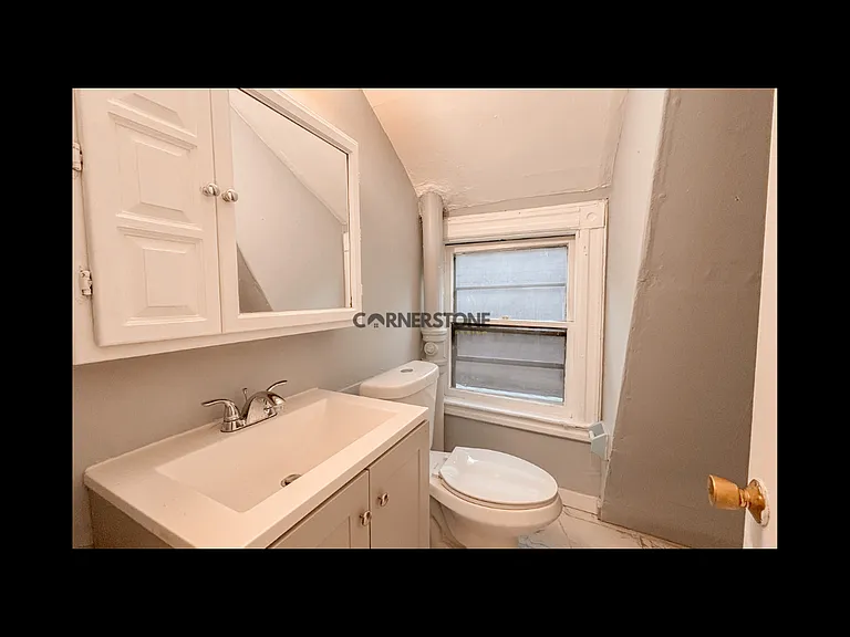 211 N 19th St — Photo 8