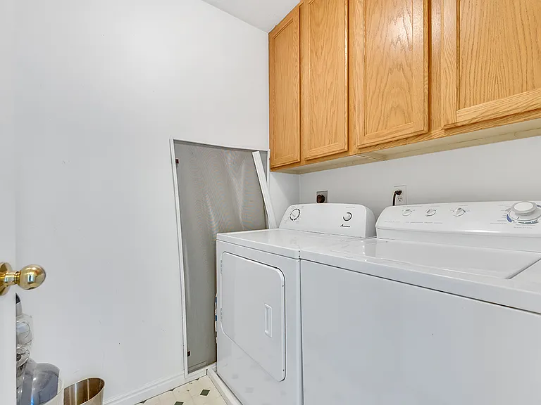 734 E 560 N #301 — Photo 9