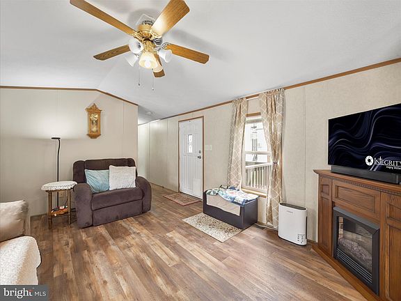4th image of 17028 Oakleigh Way