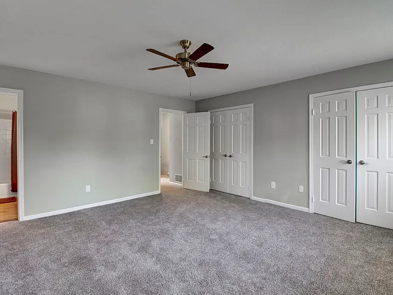 2112A Criston Dr — Photo 29