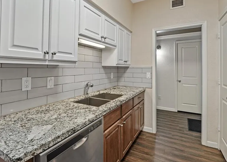 2400 N Braeswood Blvd #111 — Photo 21