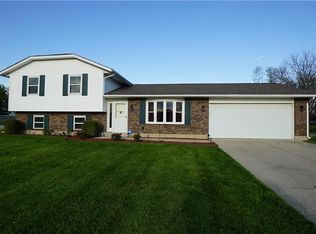 1000 Meadowrun Rd, Englewood, OH 45322