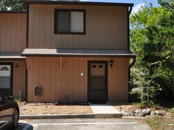 61 Village Dr, Flagler Beach, FL 32136