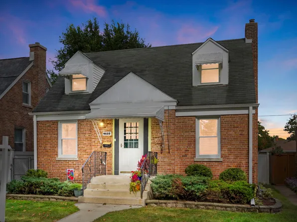 9532 Jackson Ave, Brookfield, IL 60513