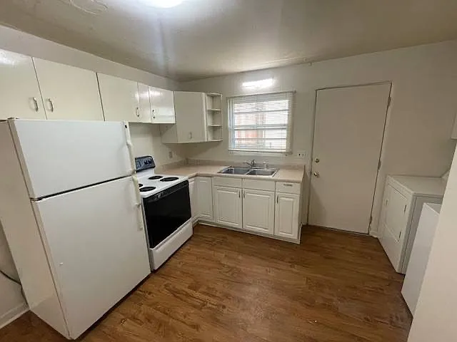 2 bed, 800 sqft, $1,490 — Photo 1