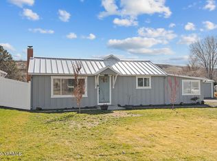 240 Wise Acre Rd, Yakima, WA 98901