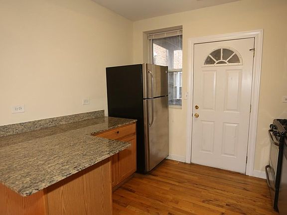 3rd image of 4602 N Monticello Ave APT 2E