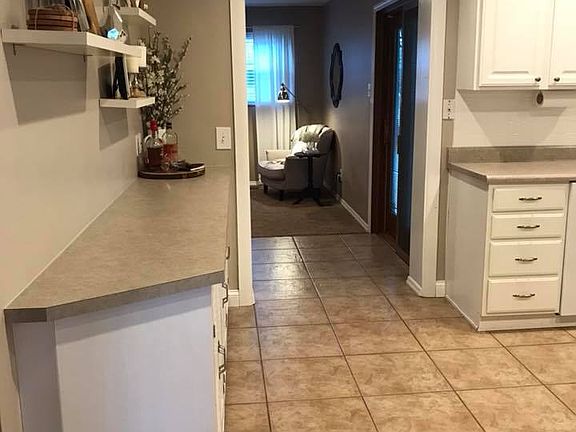 4th image of 5662 Green Acres Ct