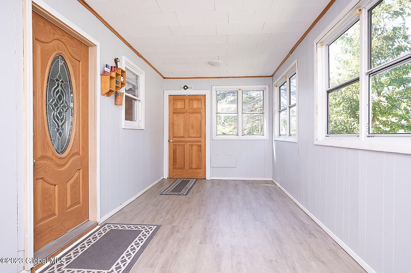 4th image of 350 Stanford Avenue