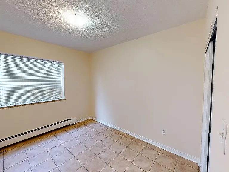 506 Danforth Rd — Photo 5