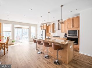2732 Pinebrook Rd, Landover, MD 20785