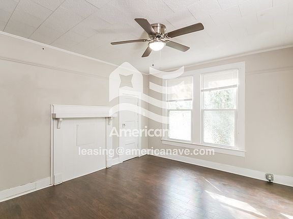 12145_003_living_room_14016668.jpg
