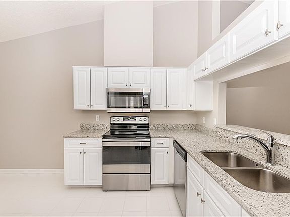 3rd image of 3729 Narroline Dr