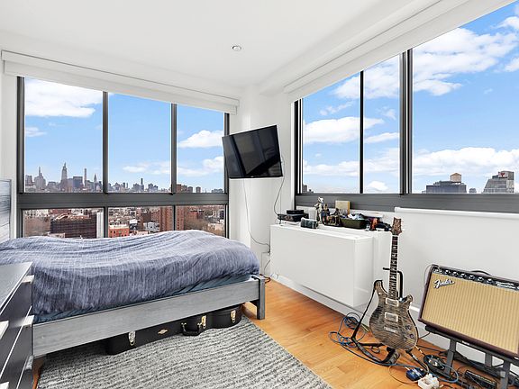 4th image of 38 Delancey St APT 15