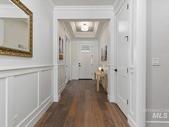 5th image of 2173 N Burnam Pl