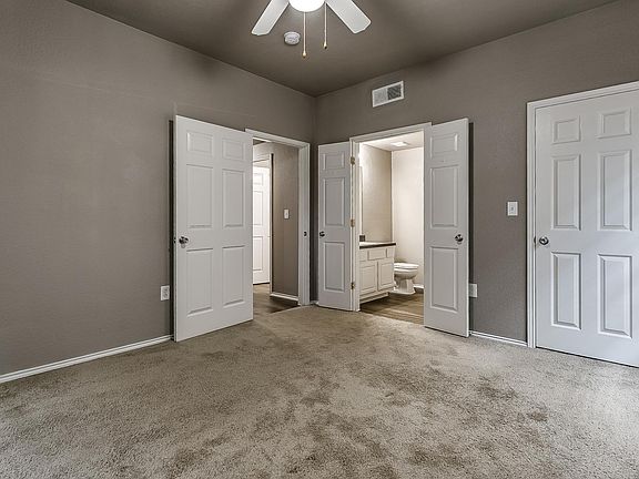 4th image of 217 Harris Dr APT 8