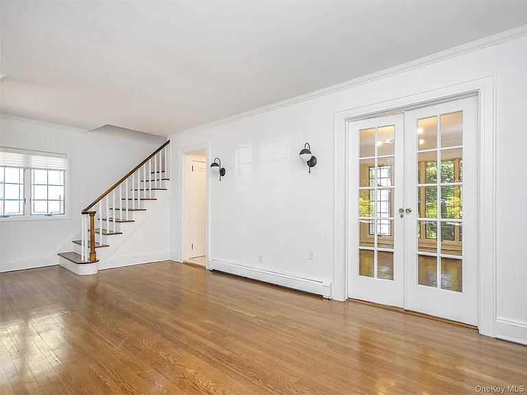 121 Hillcrest Ave — Photo 4