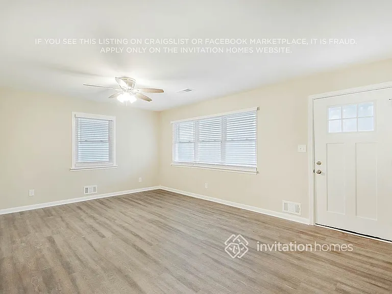 2365 Shamrock Dr — Photo 3