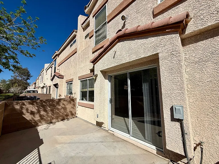 3305 Cheyenne Gardens Way — Photo 20