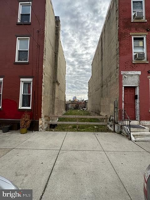 2nd image of 432 W Norris St