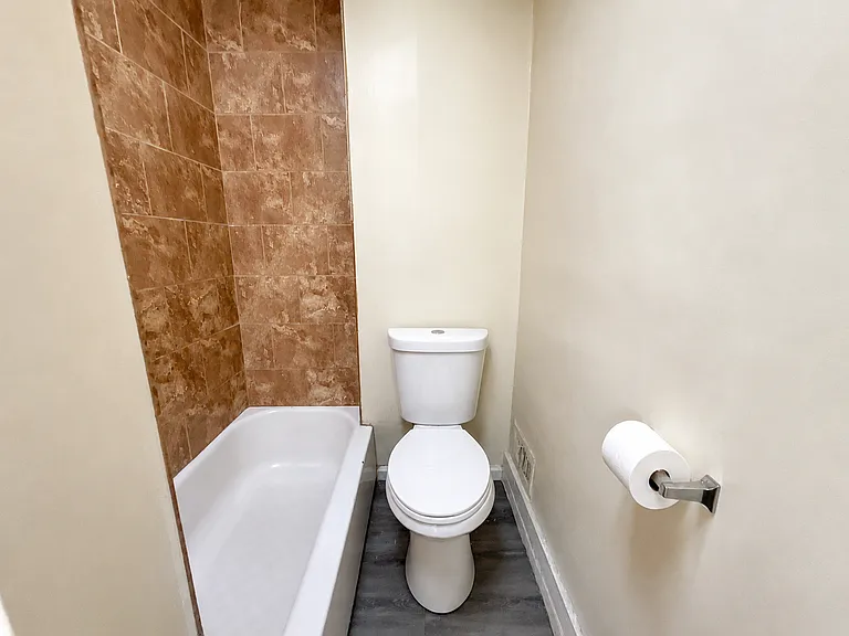 1617 N Warwick Ave — Photo 17