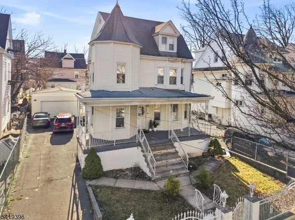 38 Nairn Pl, Newark City, NJ 07108