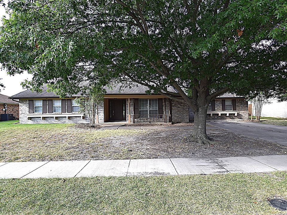 1st image of 719 Bowie St