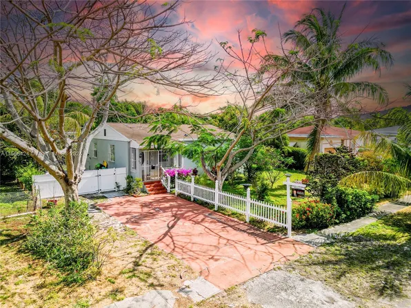 121 NE 171st Ter, Miami, FL 33162
