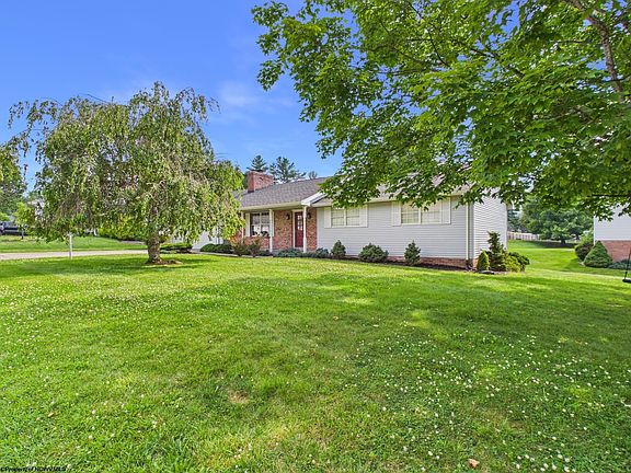 3rd image of 119 Driftwood Rd